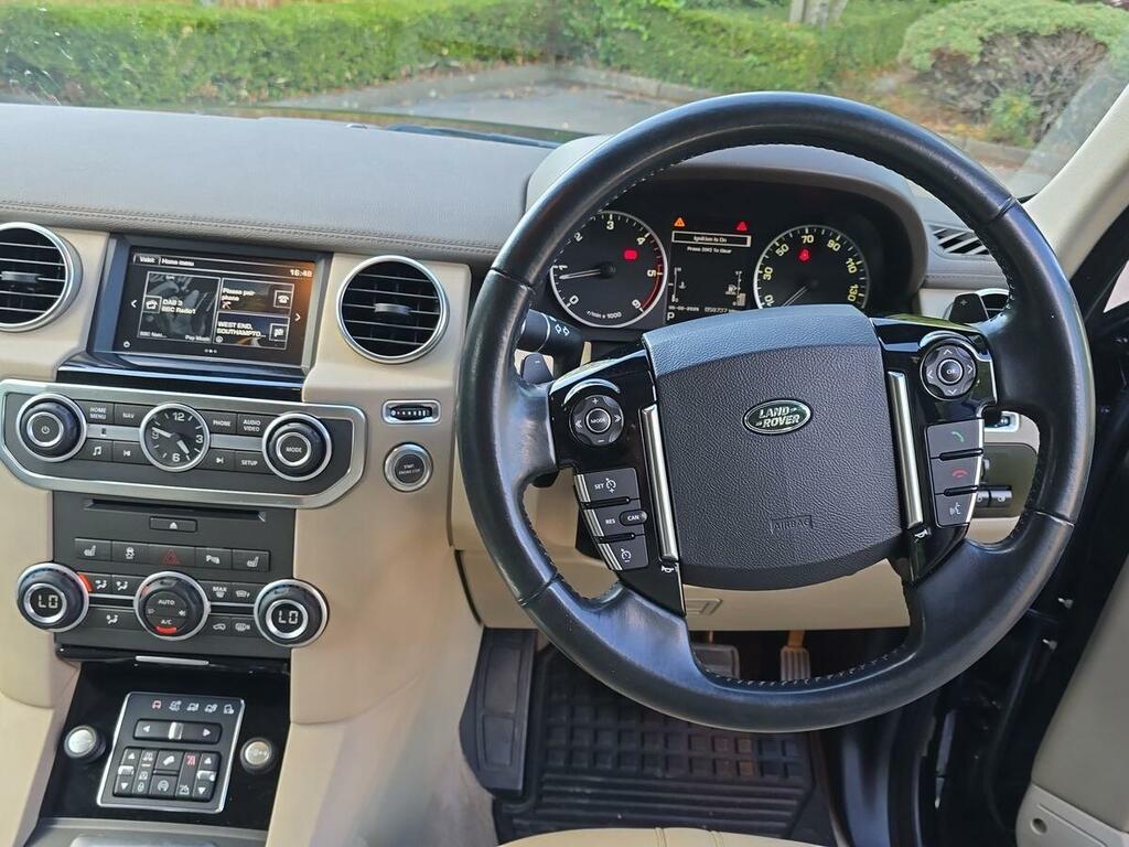 Land Rover Discovery Sdv6 Landmark 5-Door Black #13