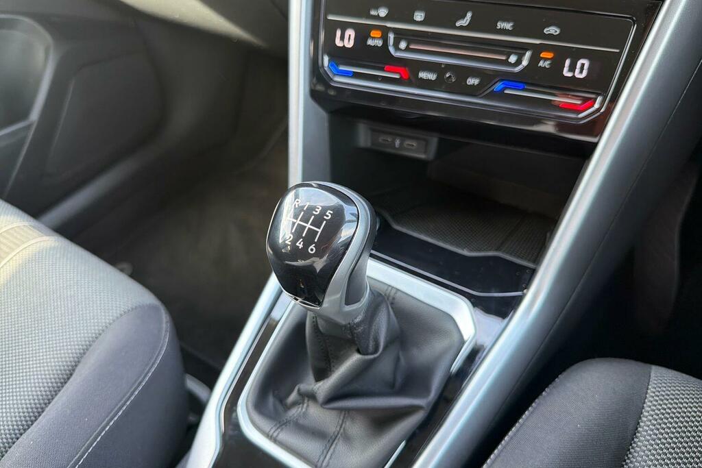 Volkswagen T-Roc 1.5 Tsi Evo Life 150 Ps Silver #17
