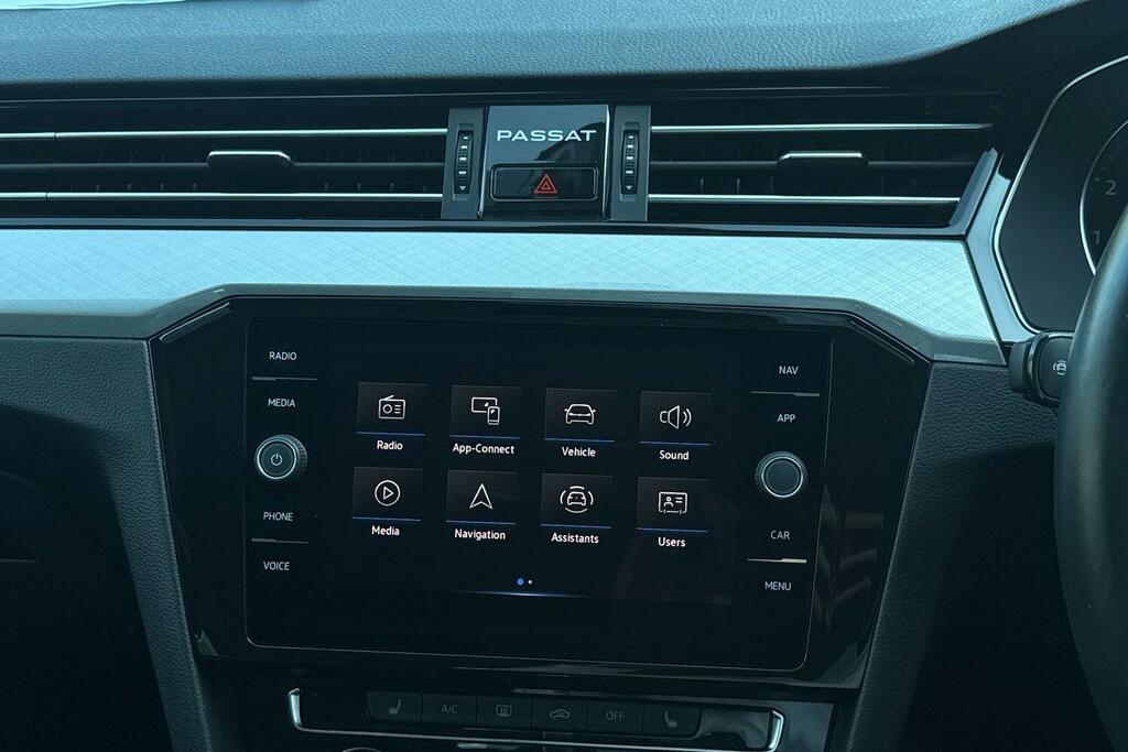 Volkswagen Passat Mk8 2.0Tdi 150Ps R-line Scr Dsg Estate Rear Ca Blue #12