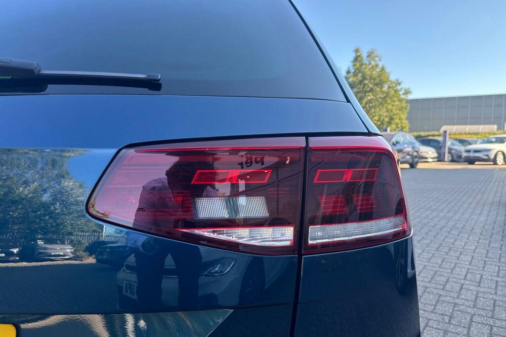 Volkswagen Passat Mk8 2.0Tdi 150Ps R-line Scr Dsg Estate Rear Ca Blue #19