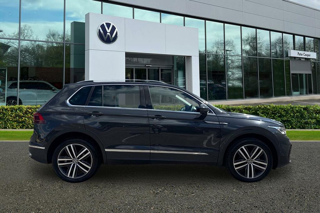 Volkswagen Tiguan 1.5 Tsi 150 Elegance Dsg Grey #4