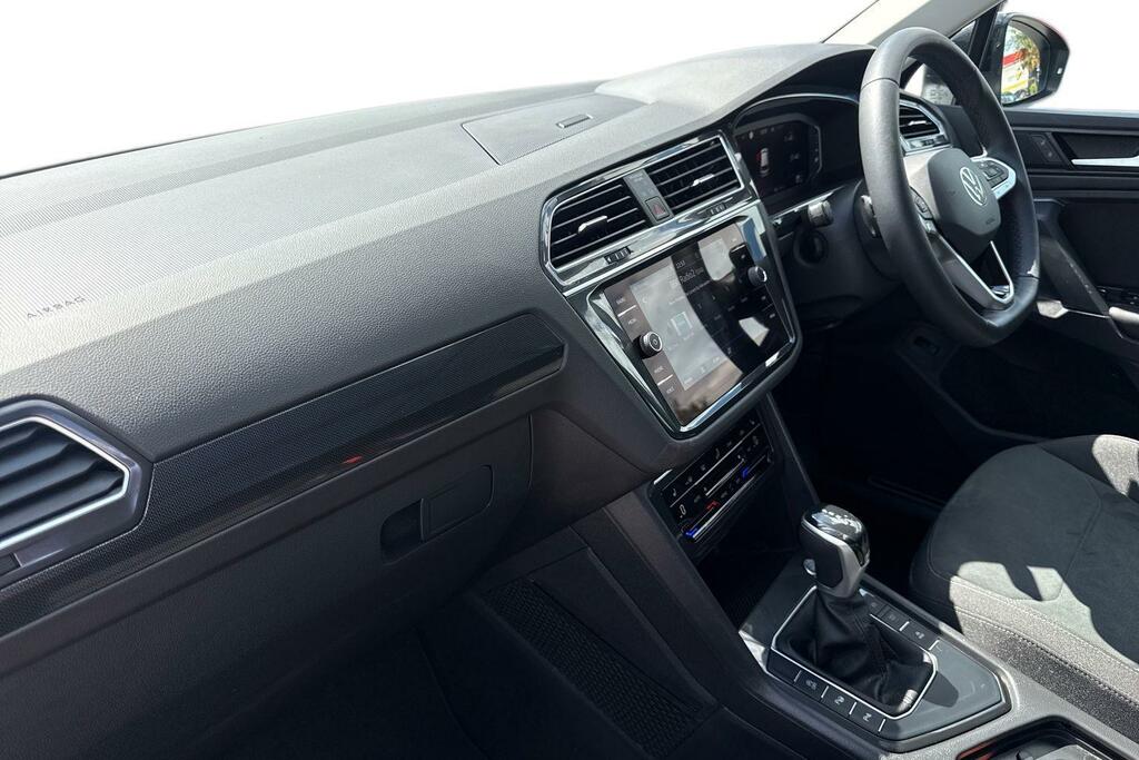 Volkswagen Tiguan 1.5 Tsi 150 Elegance Dsg Grey #2