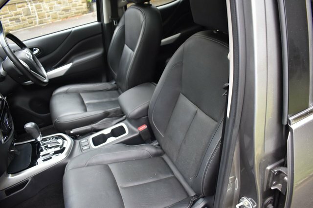 Nissan Navara Double Cab Pick Up Tekna 2.3Dci 190 Tt 4Wd Black #24