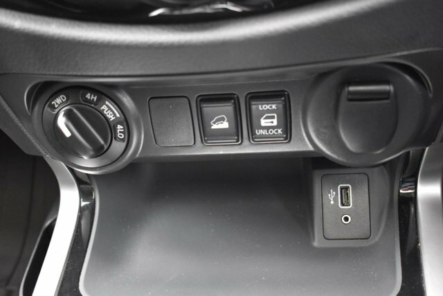 Nissan Navara Double Cab Pick Up Tekna 2.3Dci 190 Tt 4Wd Black #10