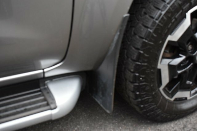 Nissan Navara Double Cab Pick Up Tekna 2.3Dci 190 Tt 4Wd Black #40