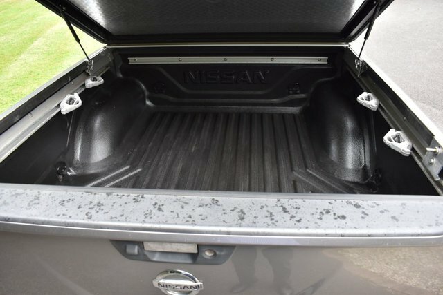 Nissan Navara Double Cab Pick Up Tekna 2.3Dci 190 Tt 4Wd Black #46
