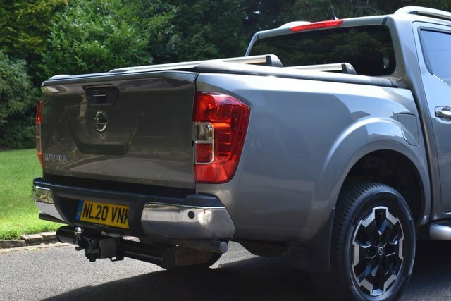 Nissan Navara Double Cab Pick Up Tekna 2.3Dci 190 Tt 4Wd Black #26