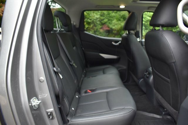 Nissan Navara Double Cab Pick Up Tekna 2.3Dci 190 Tt 4Wd Black #7