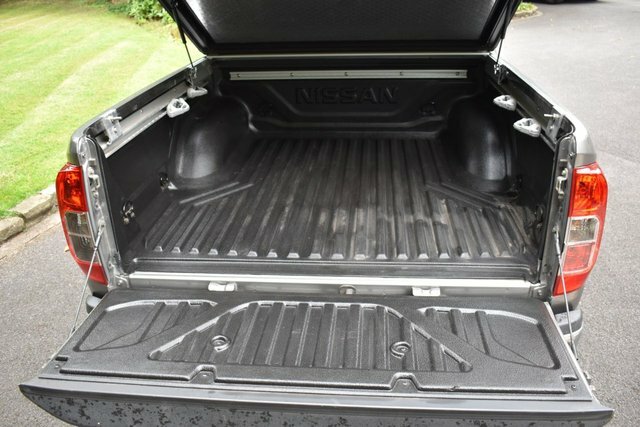 Nissan Navara Double Cab Pick Up Tekna 2.3Dci 190 Tt 4Wd Black #47