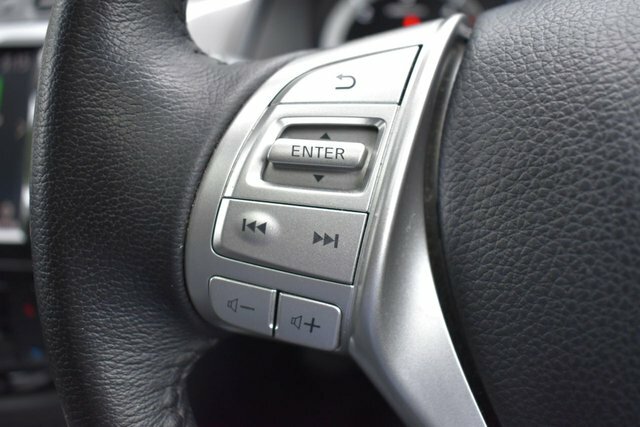 Nissan Navara Double Cab Pick Up Tekna 2.3Dci 190 Tt 4Wd Black #12