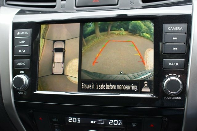Nissan Navara Double Cab Pick Up Tekna 2.3Dci 190 Tt 4Wd Black #9