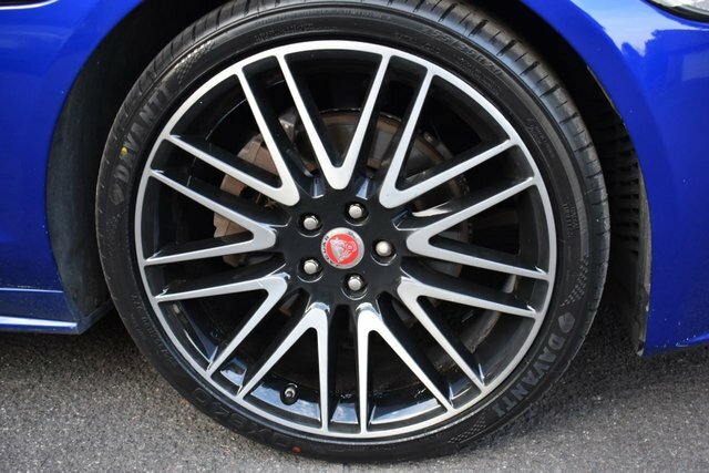 Jaguar XF Jaguar Saloon 2.0D 180 R-sport White #30