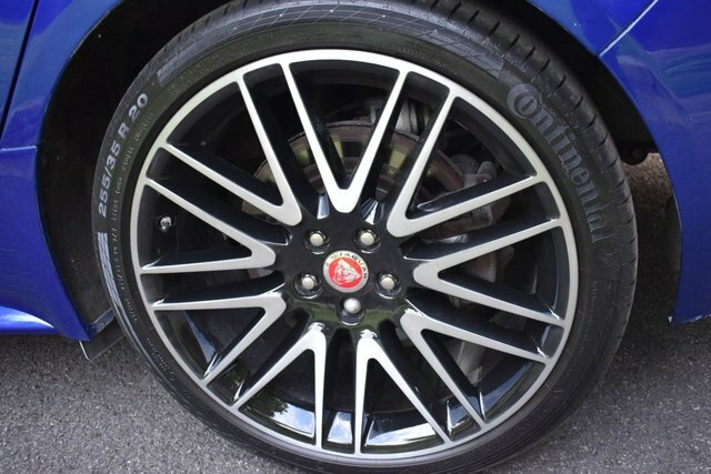 Jaguar XF Jaguar Saloon 2.0D 180 R-sport White #32