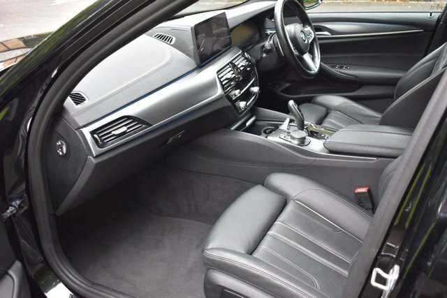 BMW 5 Series 2.0 530E 12Kwh M Sport Touring Plug-in Black #26