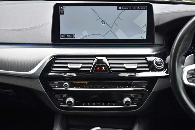 BMW 5 Series 2.0 530E 12Kwh M Sport Touring Plug-in Black #8