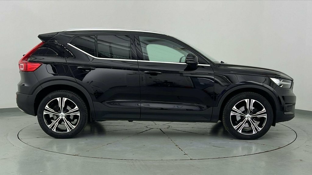 Volvo XC40 2L Inscription Pro Black #2