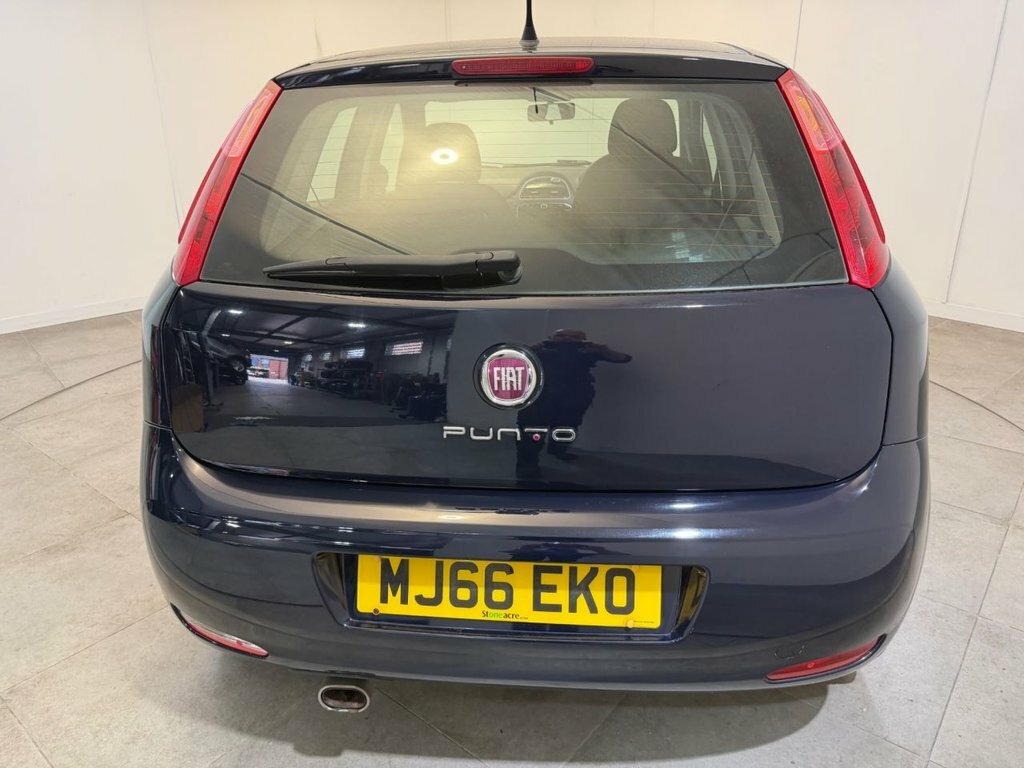 Fiat Punto Hatchback 1.2 Pop Euro 6 201666 Black #11