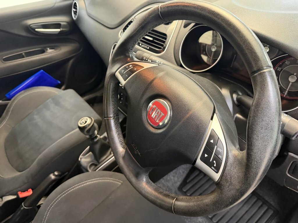 Fiat Punto Hatchback 1.2 Pop Euro 6 201666 Black #31