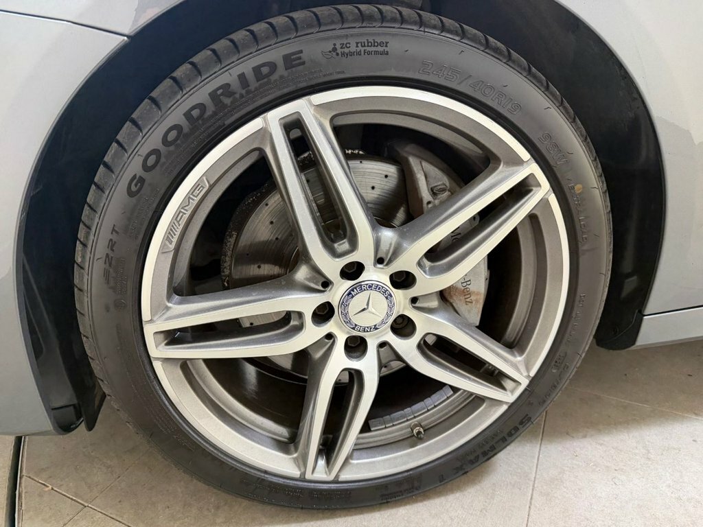 Mercedes-Benz E Class 2.0 E220d Amg Line Saloon G-tronic Eur Black #27