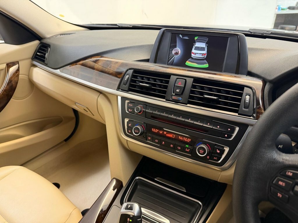 BMW 3 Series Estate 320D Sport Touring 2014 Black #21