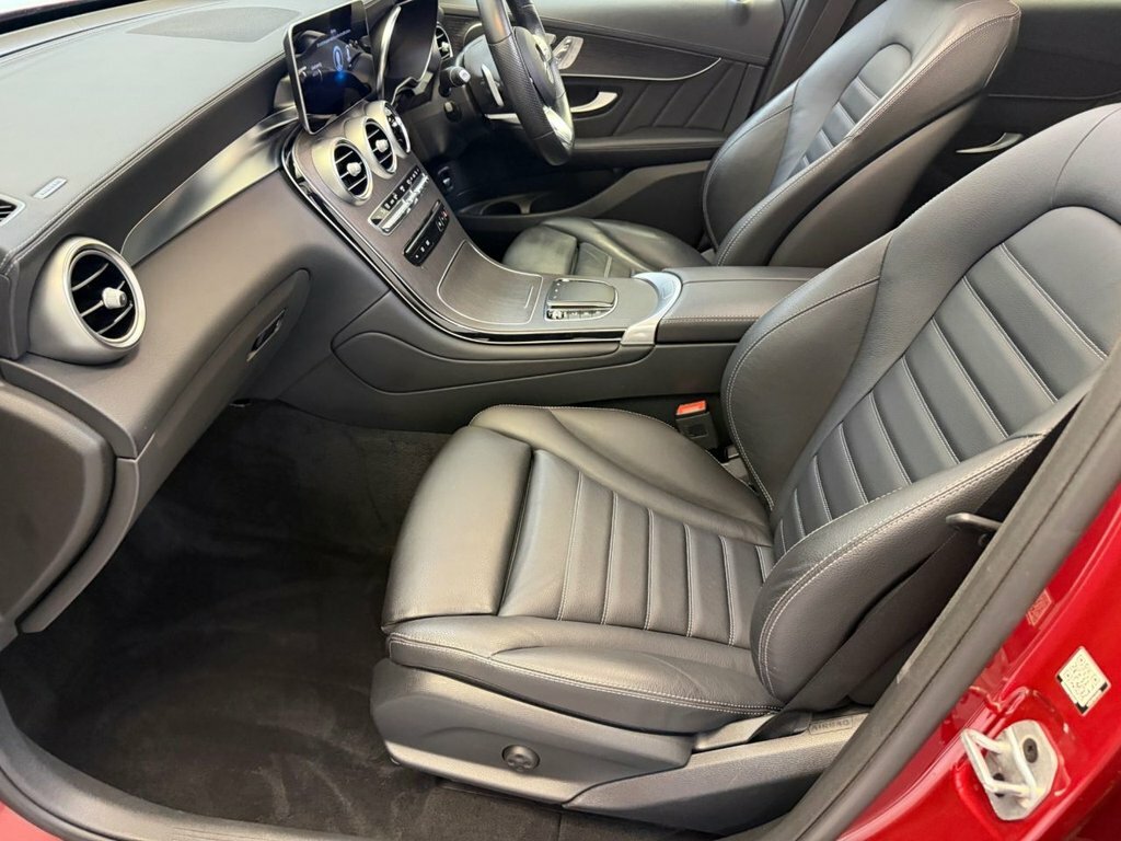 Mercedes-Benz GLC Class 2.0 Glc300de 13.5Kwh Amg Line Premium Suv Di #25