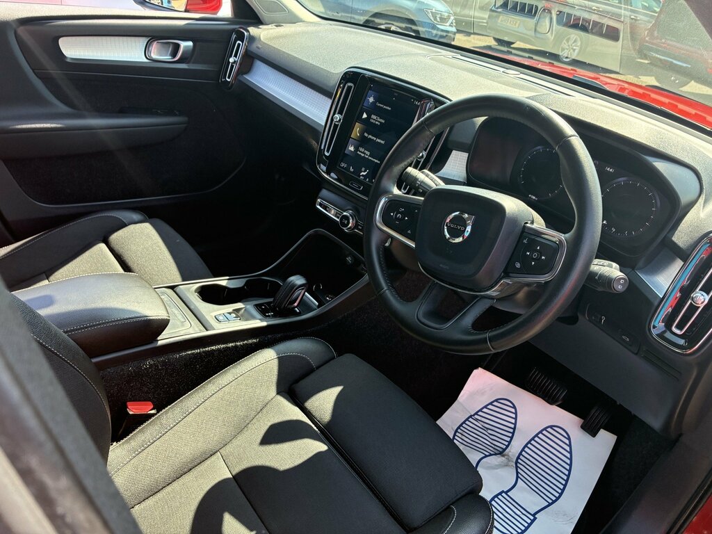 Volvo XC40 Momentum Pro 2.0 T4 Euro 6 Suv 8 Red #2