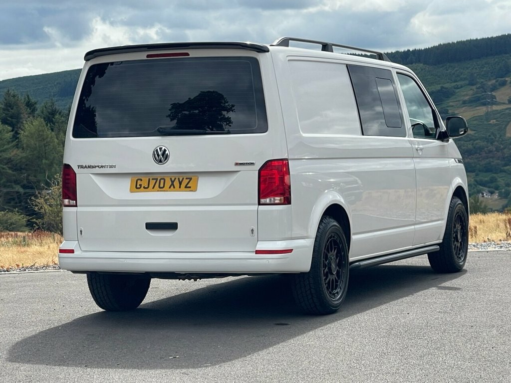 Volkswagen Transporter 2L Startline White #6