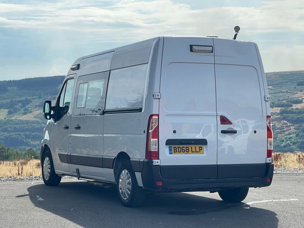 Vauxhall Movano Mpv White #4