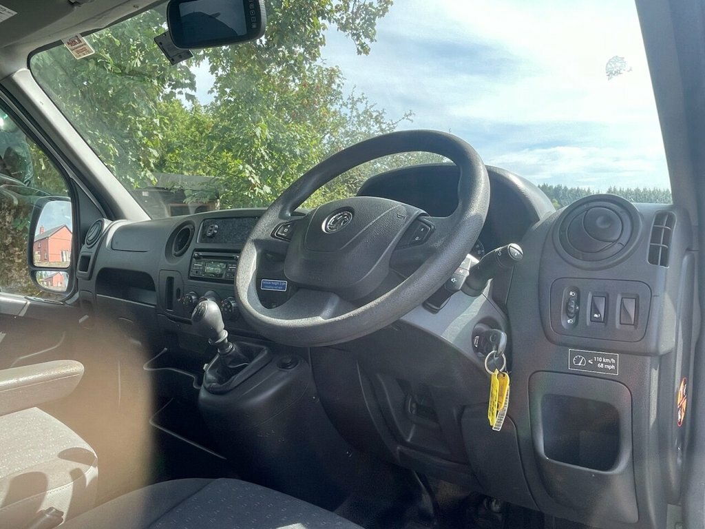 Vauxhall Movano 2018 2.3 Cdti 3500 Biturbo Chassis Cab White #26