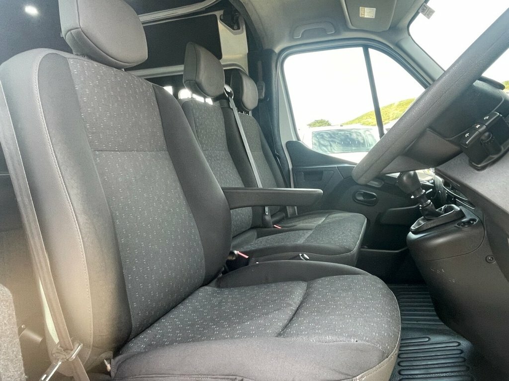 Vauxhall Movano Mpv White #3