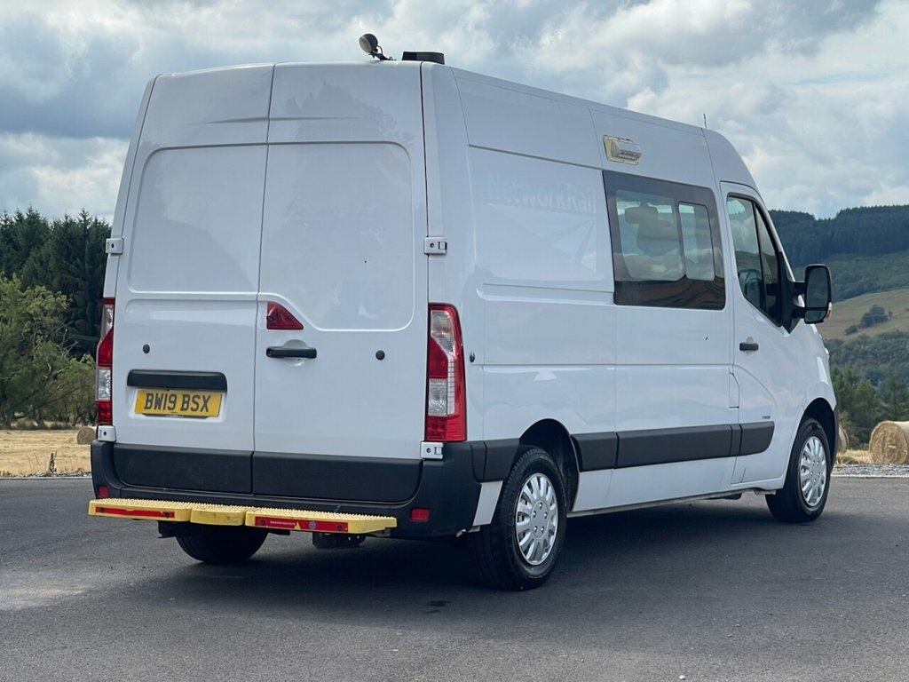 Vauxhall Movano Mpv White #3