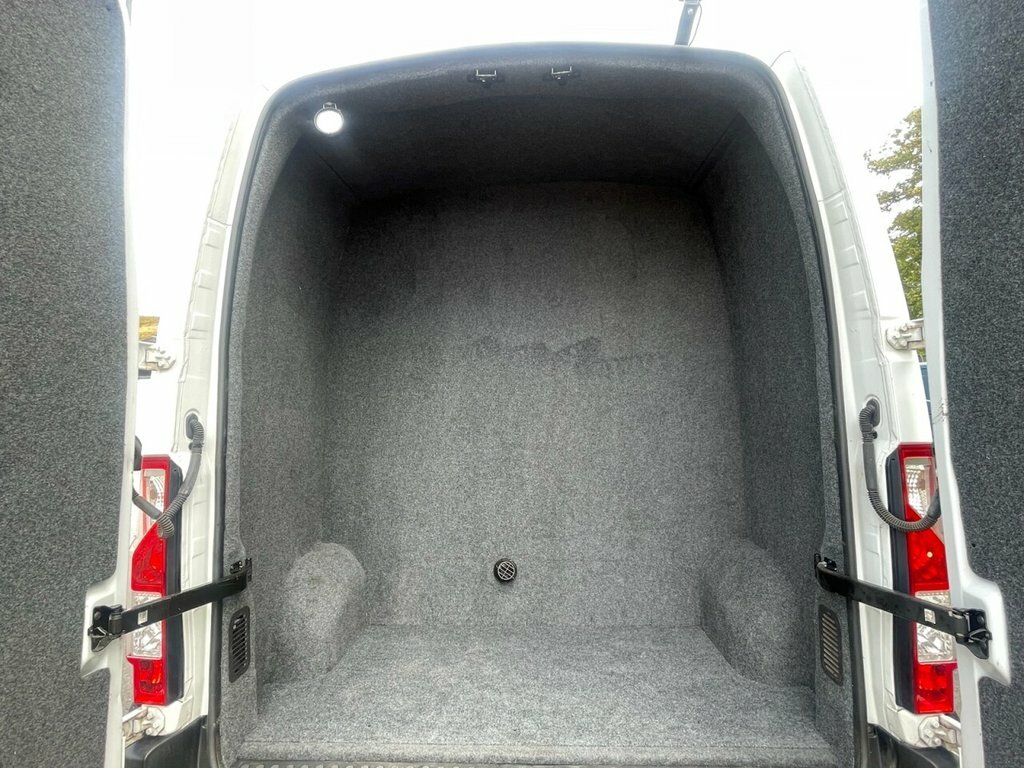Vauxhall Movano Mpv White #5