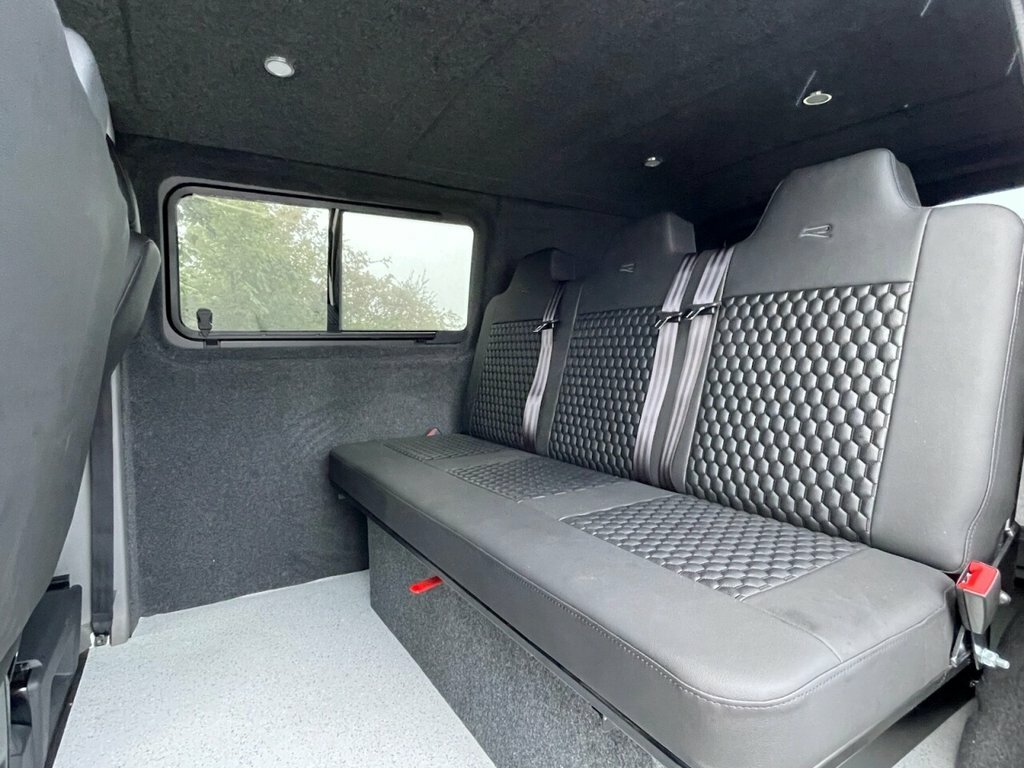 Volkswagen Transporter 2L Highline White #3