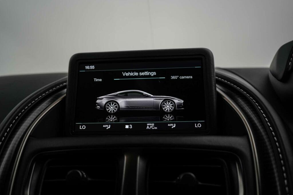 Aston Martin DB11 V8 528 Volante Touchtronic Red #33