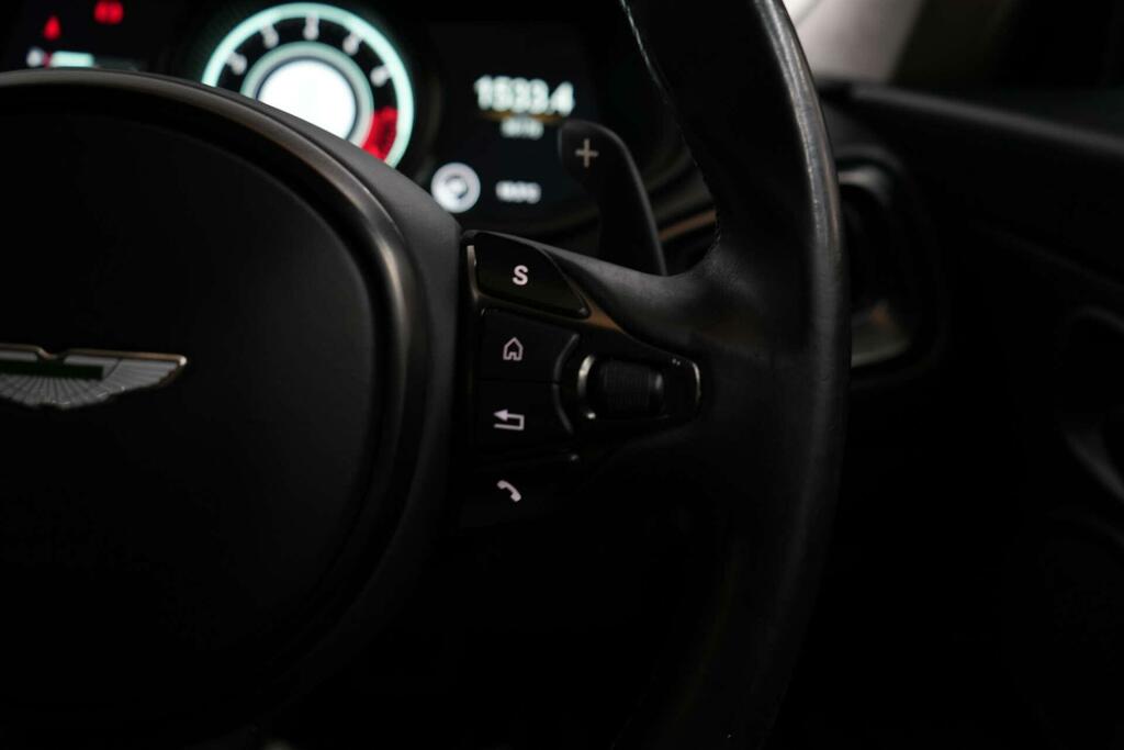 Aston Martin DB11 V8 528 Volante Touchtronic Red #41