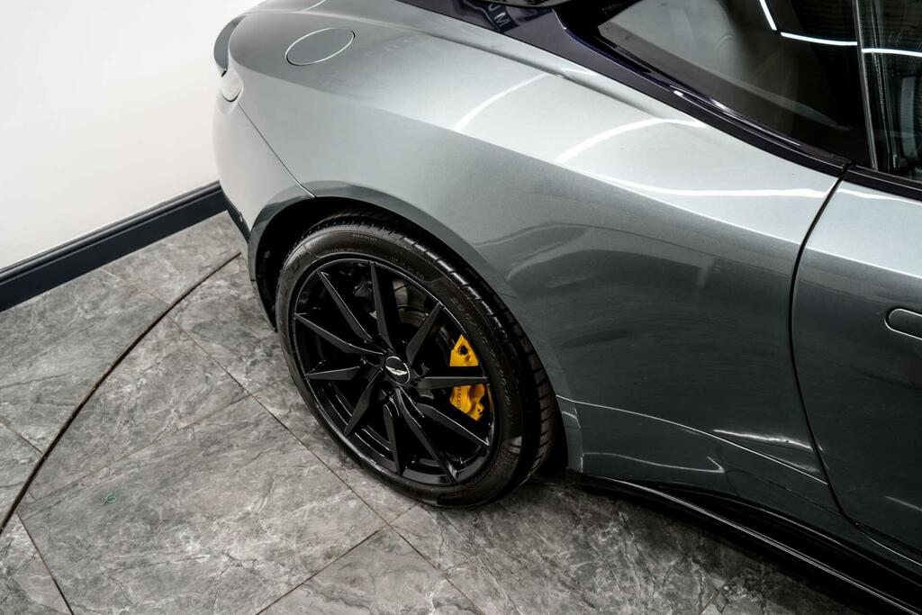 Aston Martin DB11 V8 528 Volante Touchtronic Red #10