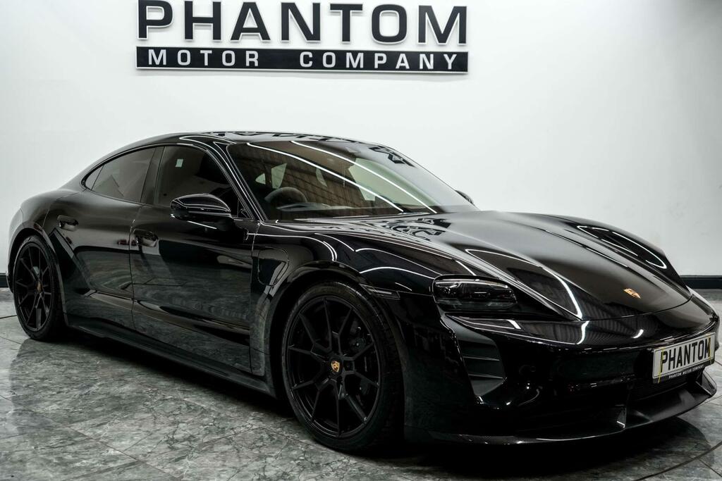 Porsche Taycan Gts Black