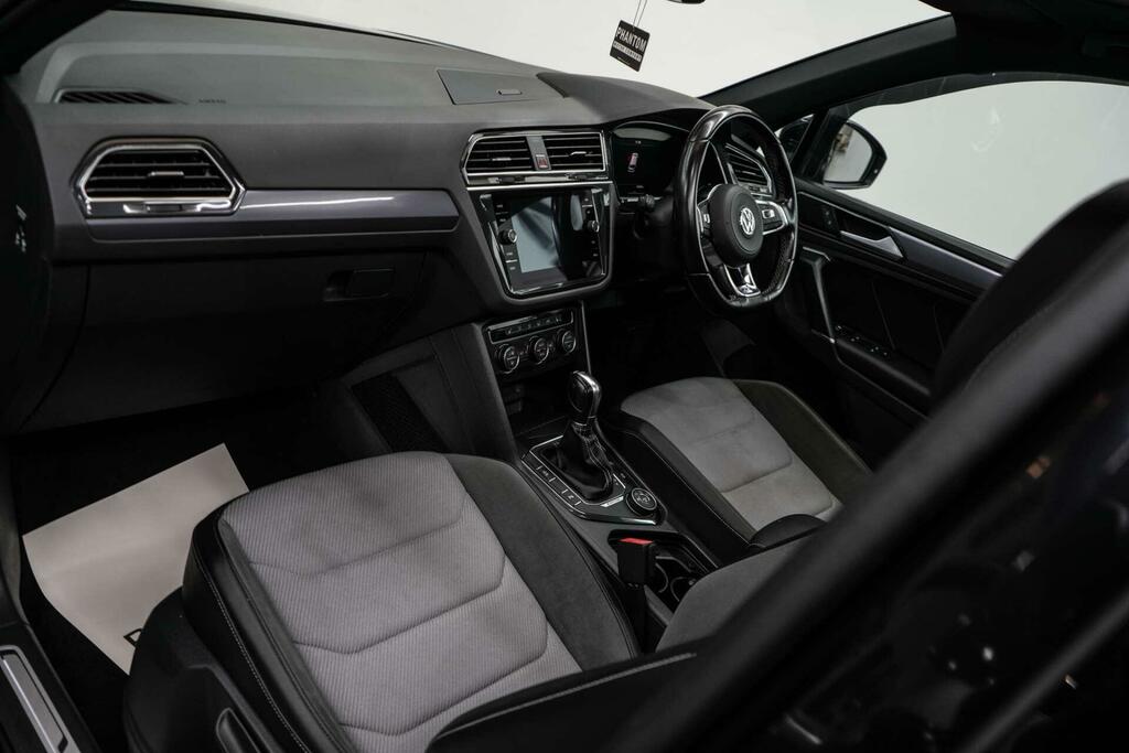 Volkswagen Tiguan Suv Black #25
