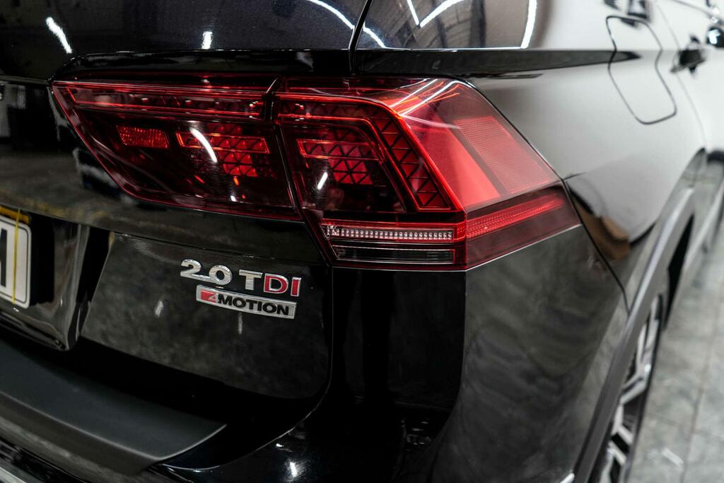 Volkswagen Tiguan Suv Black #12