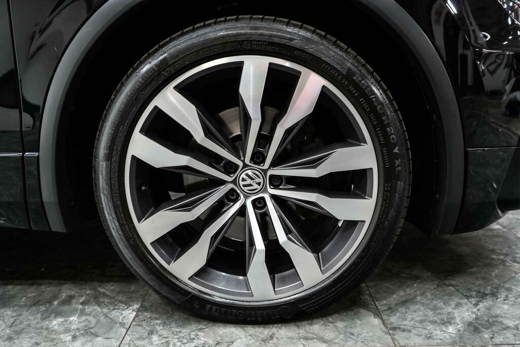 Volkswagen Tiguan Suv Black #7
