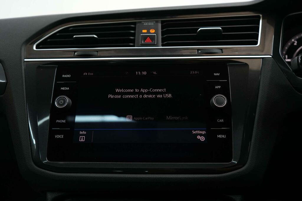 Volkswagen Tiguan Suv Black #32