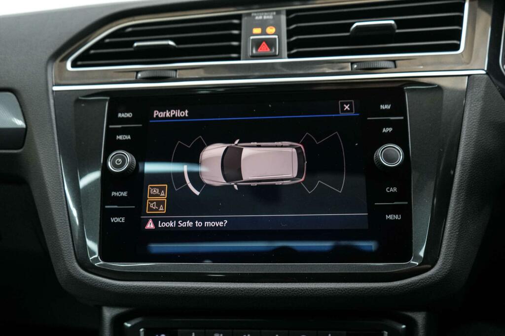 Volkswagen Tiguan Suv Black #34