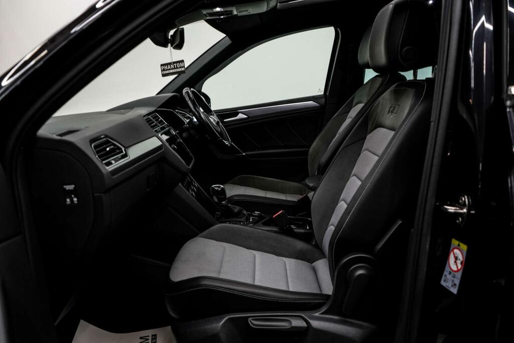 Volkswagen Tiguan Suv Black #24
