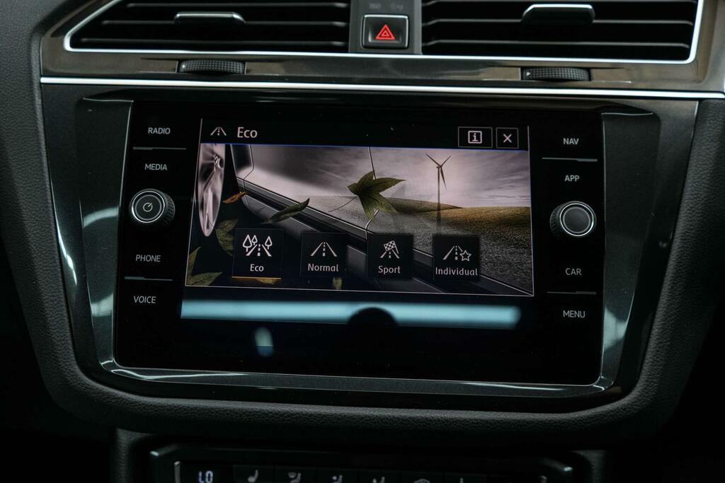 Volkswagen Tiguan Suv Black #39