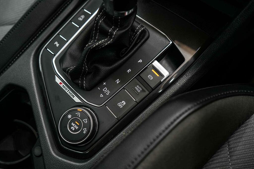 Volkswagen Tiguan Suv Black #38