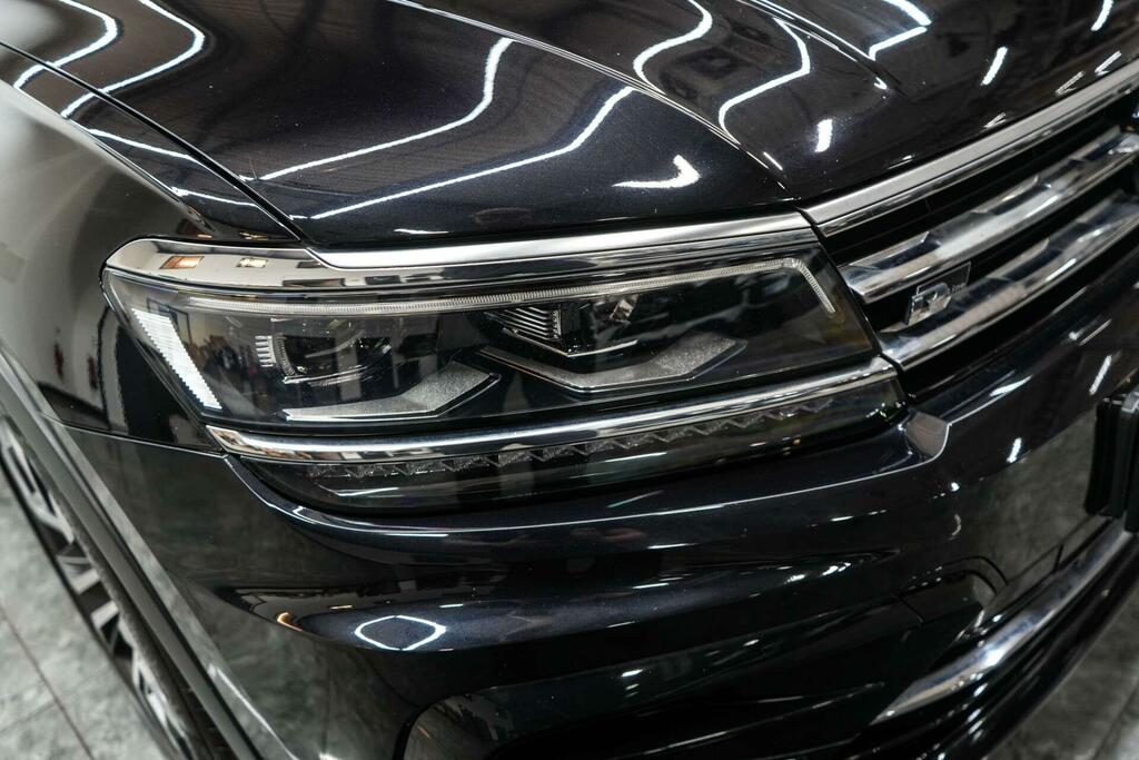 Volkswagen Tiguan R-line Black #6