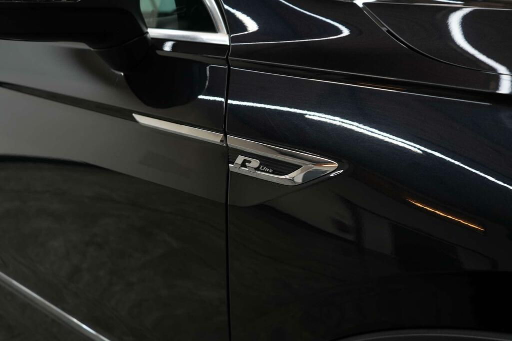 Volkswagen Tiguan Suv Black #8