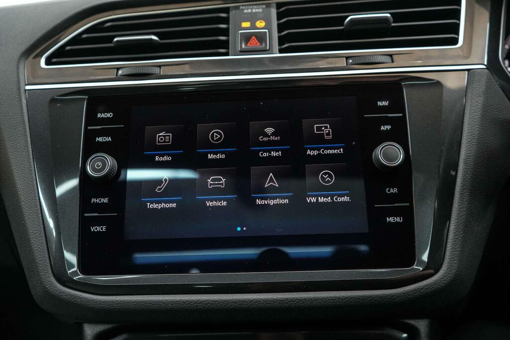 Volkswagen Tiguan Suv Black #35