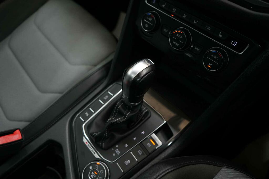 Volkswagen Tiguan Suv Black #37