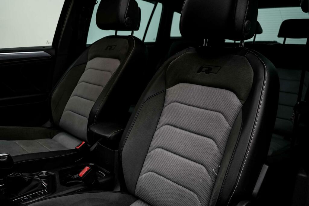 Volkswagen Tiguan Suv Black #16